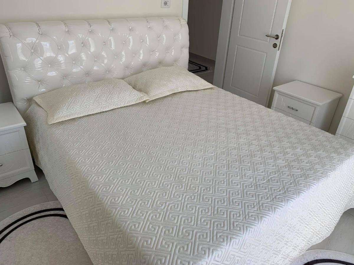 Apartament Oresti Korce Ngoại thất bức ảnh